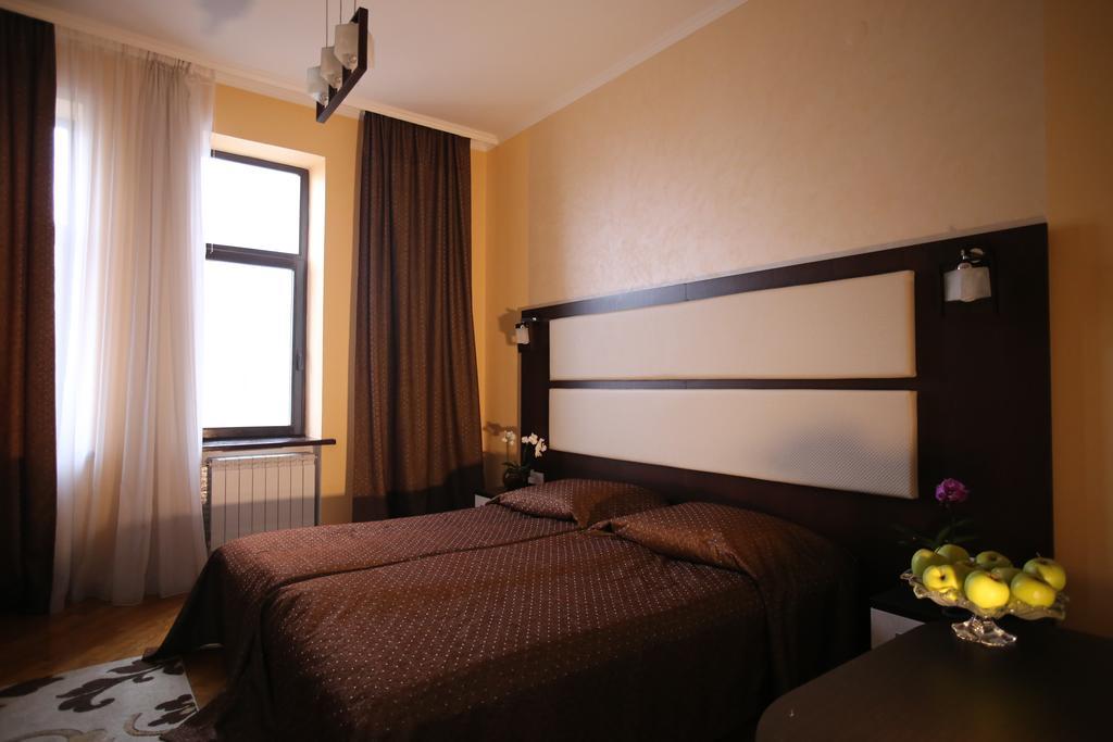 Hotel Star Mukacheve Ngoại thất bức ảnh